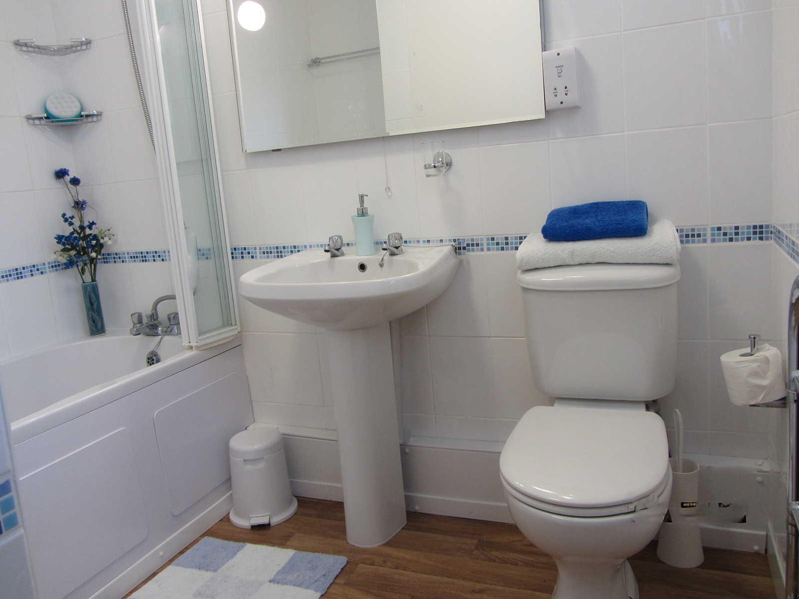 The bathroom @ Trelawne Holiday Cottages sleeps 2 people  - Enjoy peace and quiet on the cliff tops or family fun on the nearby sandy beaches in St Ives.